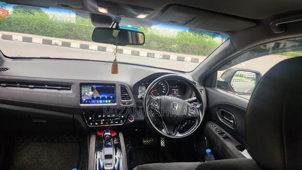 Honda Vezel 1.5 Hybrid 2WD 2016 Red