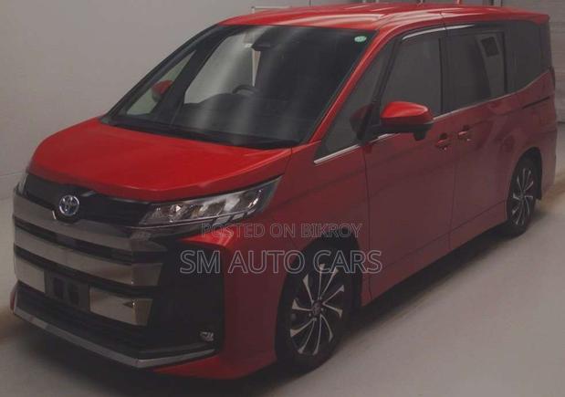 Toyota Noah 2022 Red
