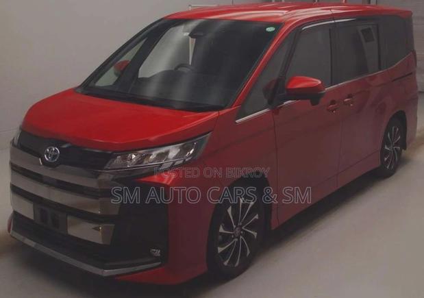 Toyota Noah 2022 Red