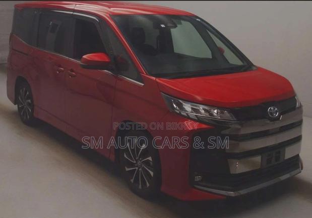 Toyota Noah 2022 Red