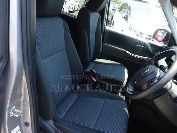 Toyota Noah 2022 Gray