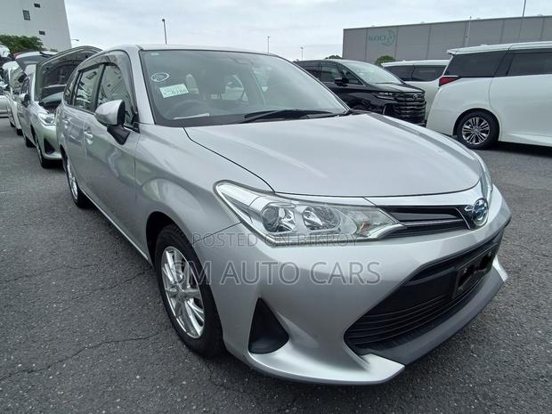 Toyota Corolla Fielder 2021 Silver