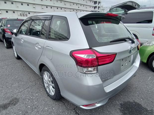 Toyota Corolla Fielder 2021 Silver