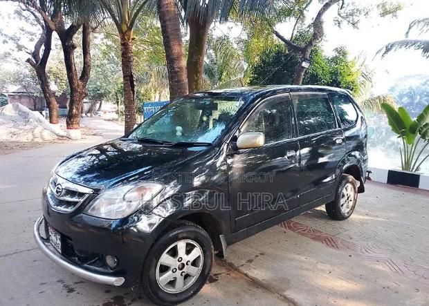 Toyota Avanza 2010 Black