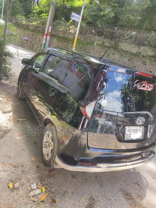 Toyota Passo Sette 2011 Black