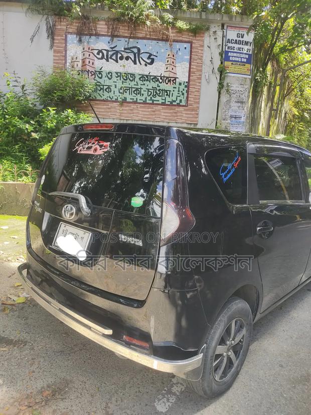 Toyota Passo Sette 2011 Black