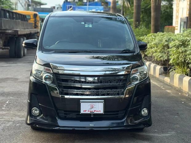 Toyota Noah 2017 Black