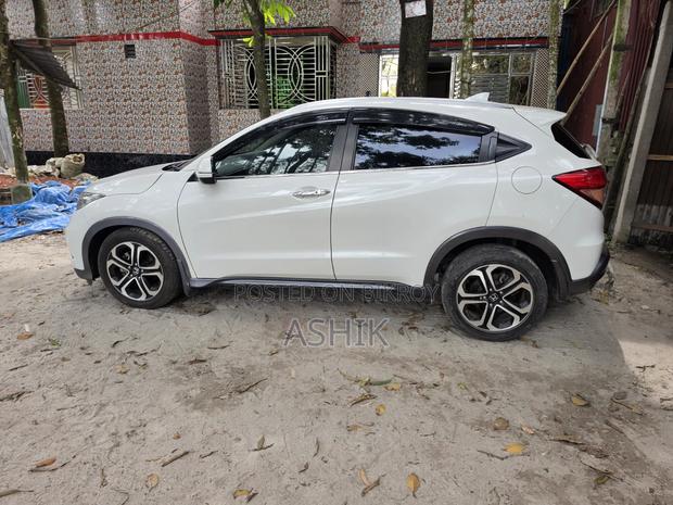Honda Vezel 2024 Pearl
