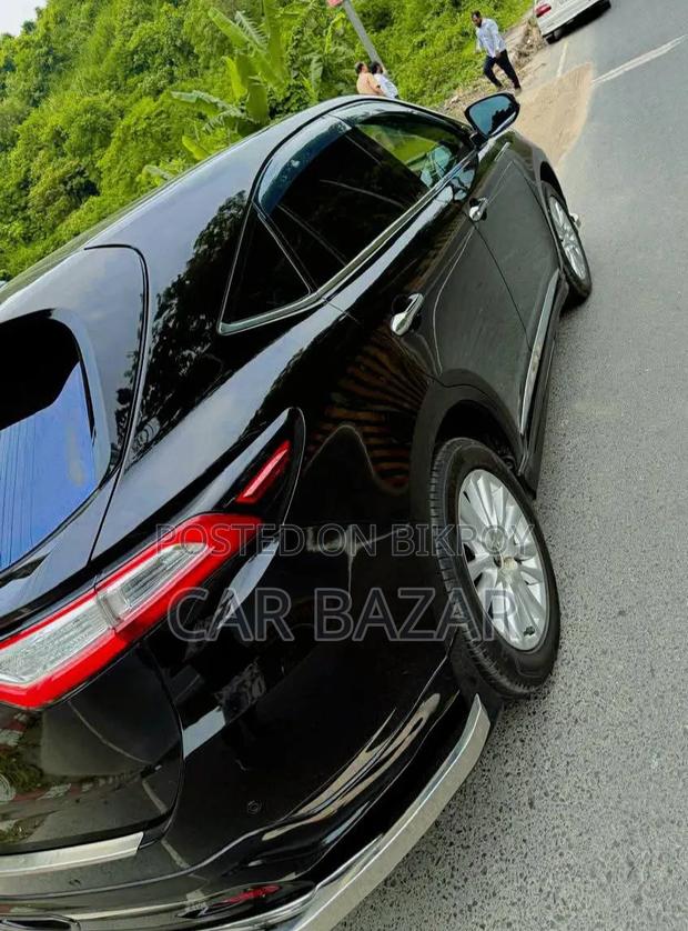 Toyota Harrier 2.0 2017 Black