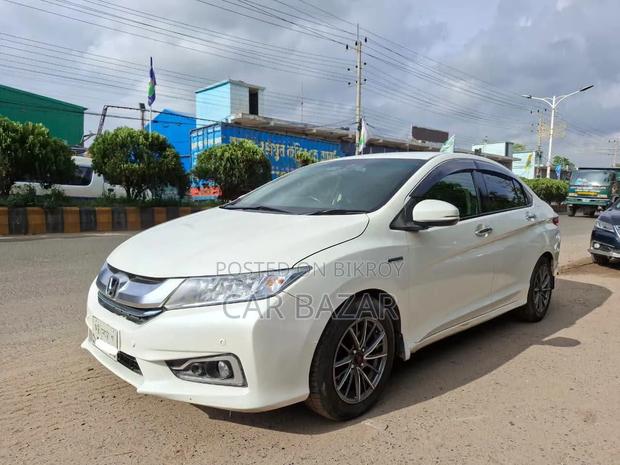 Honda Grace 1.5 Hybrid FWD 2015 White