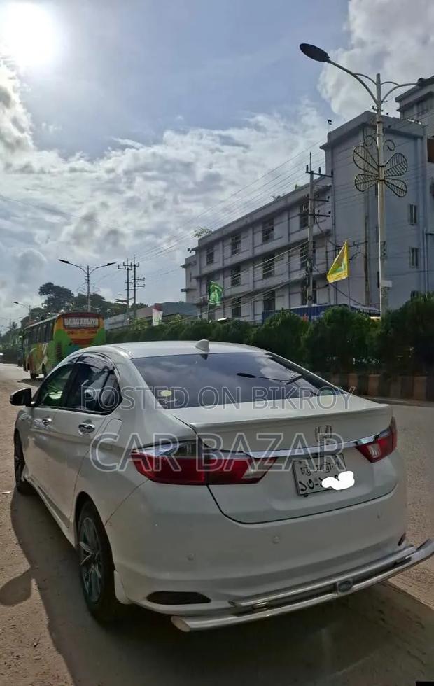 Honda Grace 1.5 Hybrid FWD 2015 White