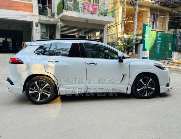 Toyota Corolla Cross 1.8 Hybrid FWD 2021 Pearl