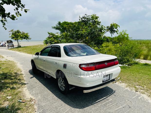Toyota Carina 1.5 FWD Sedan 1993 White