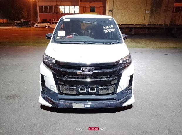 Toyota Noah 2.0 FWD (7 Seater) 2021 Pearl