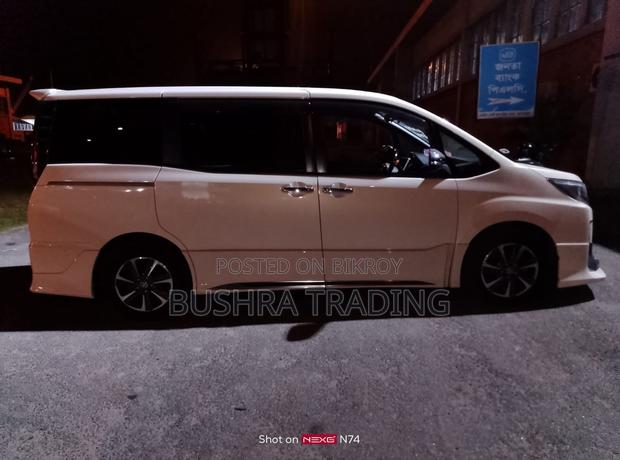 Toyota Noah 2.0 FWD (7 Seater) 2021 Pearl