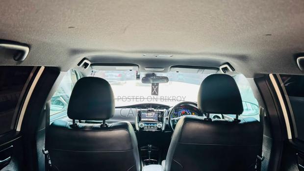 Toyota Corolla Fielder 1.5 Hybrid FWD 2018 Pearl