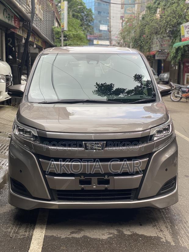 Toyota Noah 2.0 AWD (8 Seater) 2021 Brown
