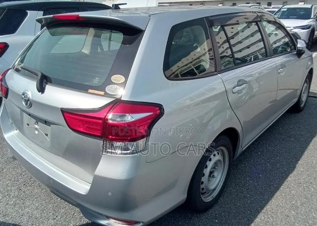 Toyota Corolla Fielder 1.5 Petrol FWD 2021 Silver