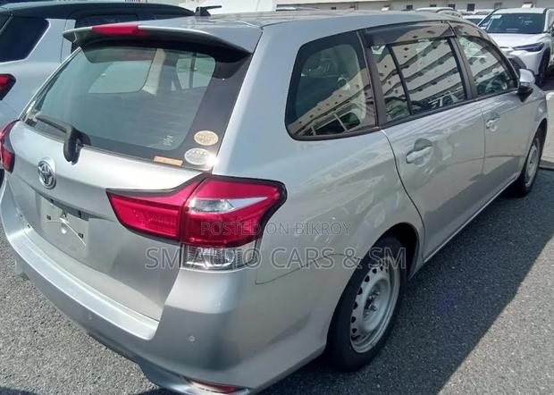 Toyota Corolla Fielder 1.5 Petrol FWD 2021 Silver