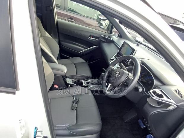 Toyota Corolla Cross 2023 Pearl