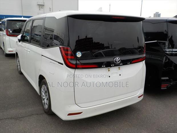 Toyota Noah 2022 Pearl