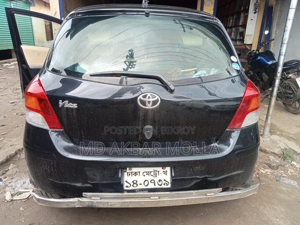 Toyota Vitz 2010 Black