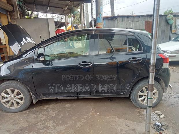 Toyota Vitz 2010 Black