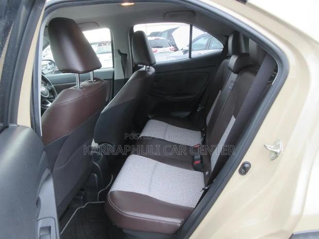 Toyota Yaris Cross 2022 Yellow