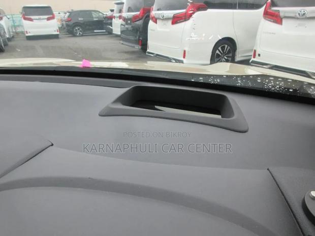 Toyota Yaris Cross 2022 Yellow