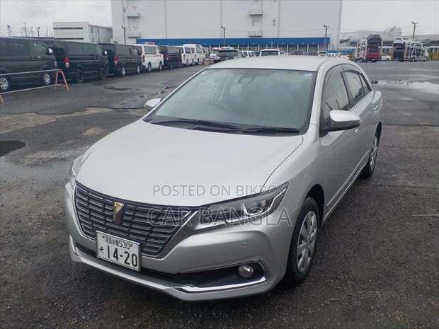 Toyota Premio 2021 Silver