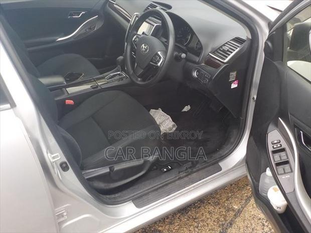 Toyota Premio 2021 Silver