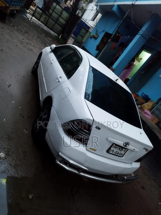 Toyota Corolla 2000 White
