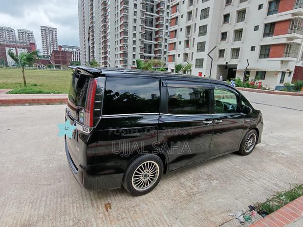 Toyota Esquire 1.8 FWD Hybrid (7 Seater) 2017 Black