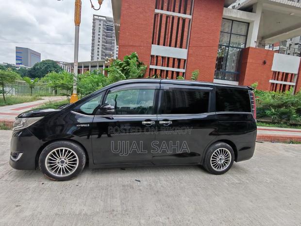 Toyota Esquire 1.8 FWD Hybrid (7 Seater) 2017 Black