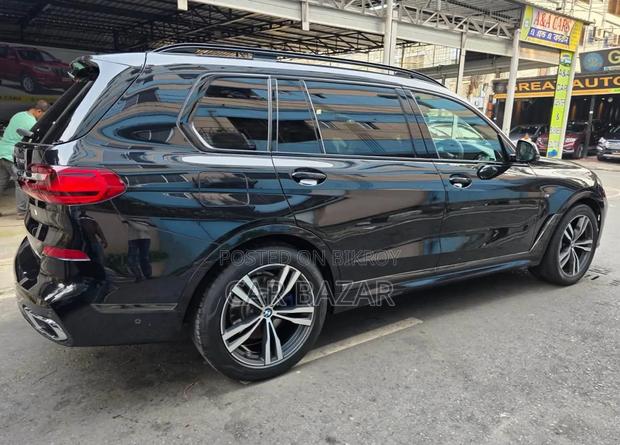 BMW X7 xDrive40i 2021 Black