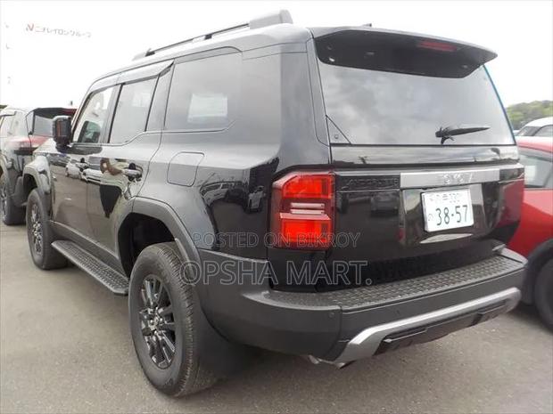 Toyota Land Cruiser 2022 Black