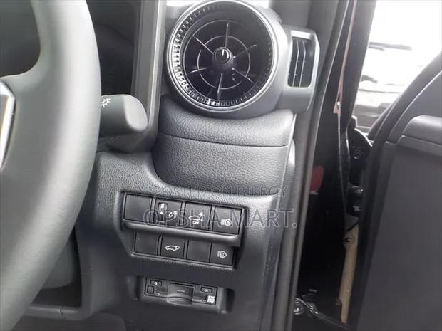 Toyota Land Cruiser 2022 Black