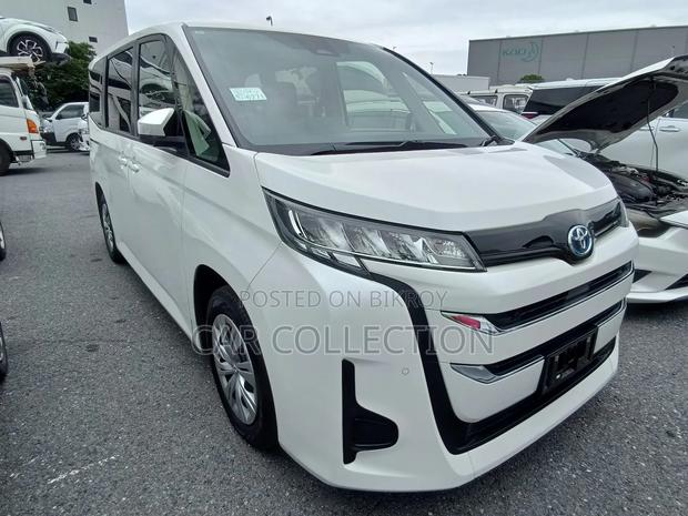 Toyota Noah 2022 Pearl