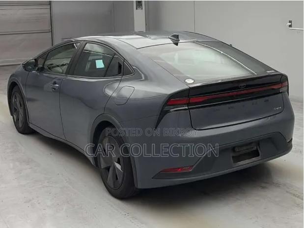 Toyota Prius 2023 Ivory