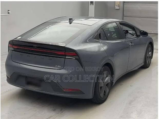 Toyota Prius 2023 Ivory