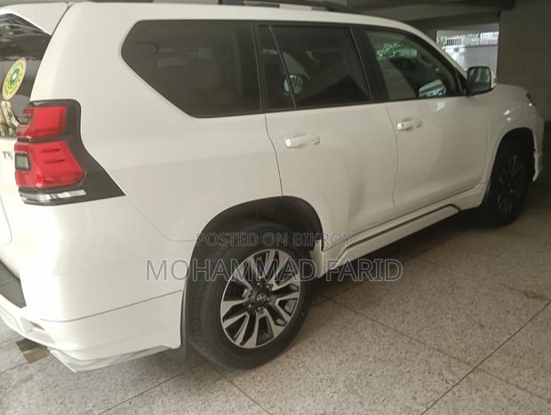 Toyota Land Cruiser Prado 4.0 Petrol TX-L 2022 Pearl