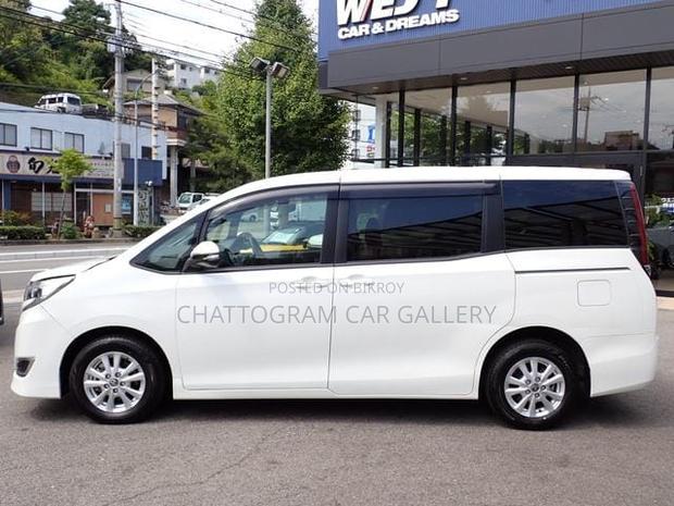 Toyota Noah 2021 Pearl