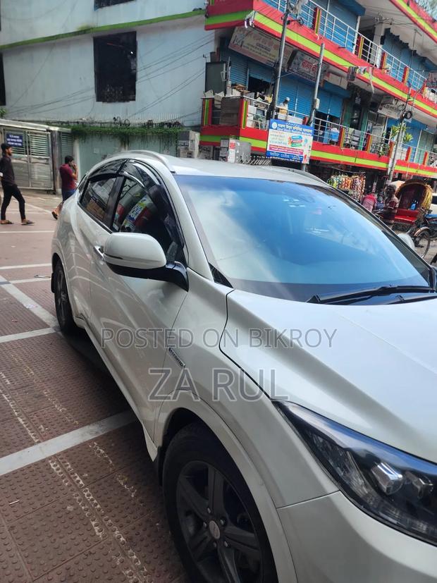 Honda Vezel 2014 White