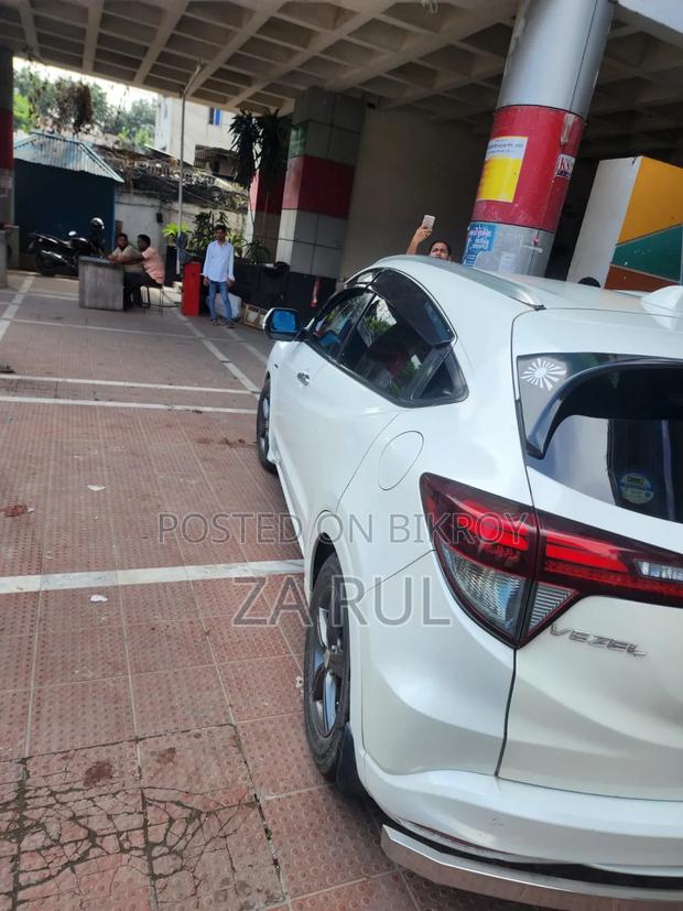 Honda Vezel 2014 White