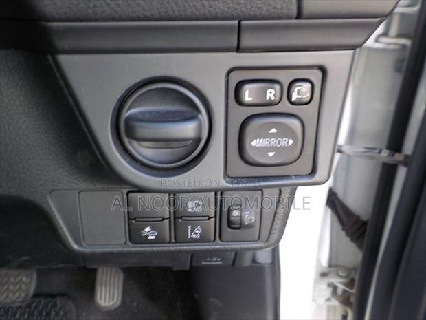 Toyota Corolla Fielder 2021 Pearl
