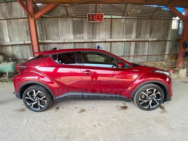 Toyota C-Hr XLE FWD Sport Utility (2.0L 4cyl 2AM) 2018 Red