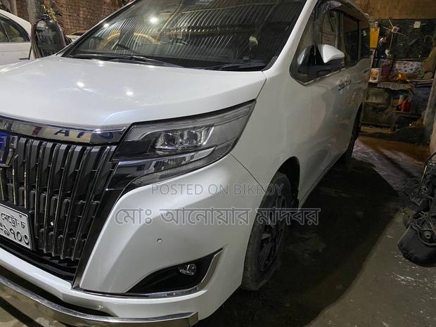 Toyota Noah 1.8 FWD Hybrid (7 seater) 2021 White