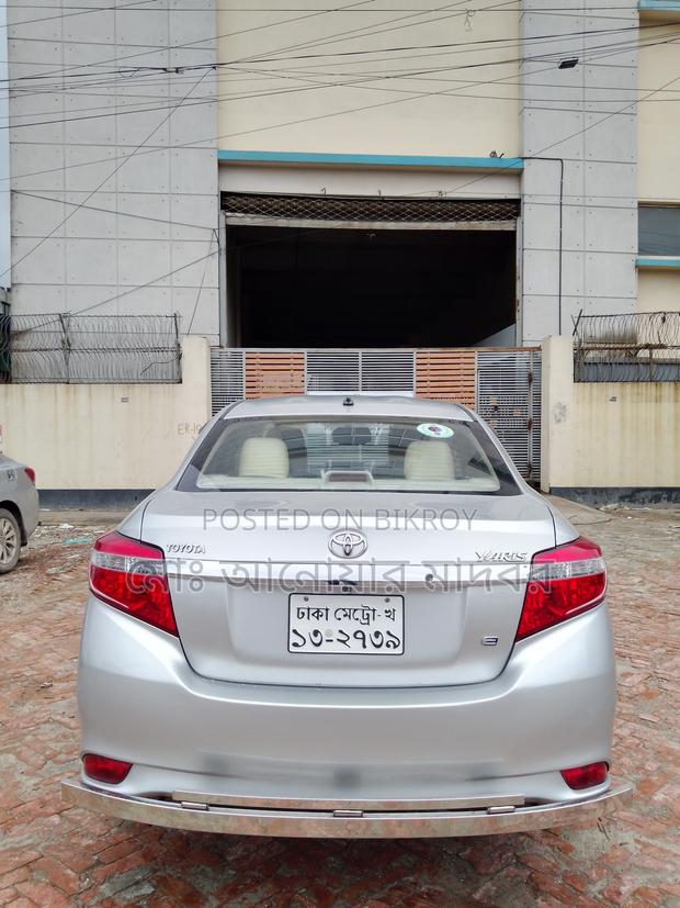 Toyota Yaris SE Hatchback 5dr 2014 Silver
