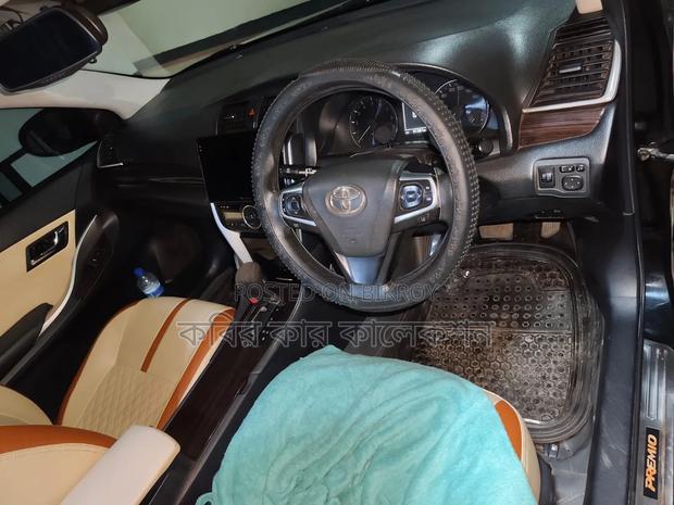 Toyota Premio 2018 Black