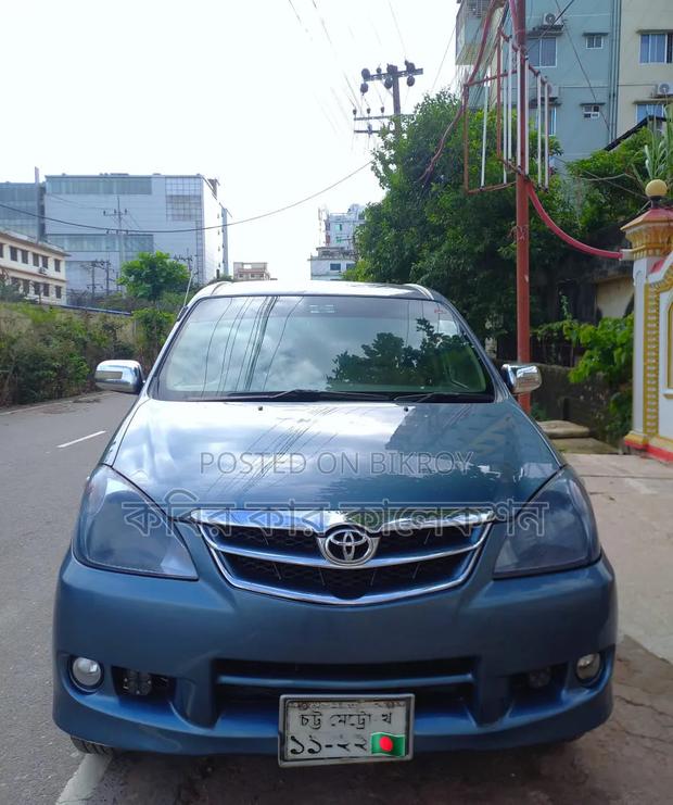 Toyota Avanza 2010 Blue